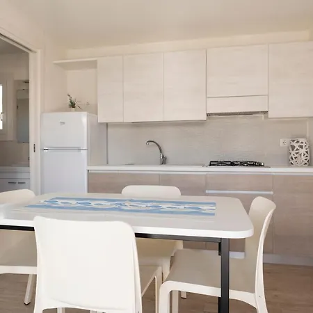 诺里纳露营旅馆 营地 佩萨罗