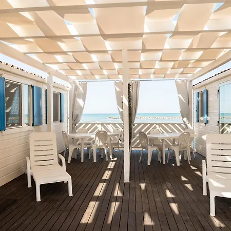 诺里纳露营旅馆