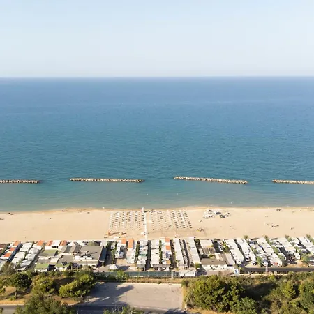 诺里纳露营旅馆 3*