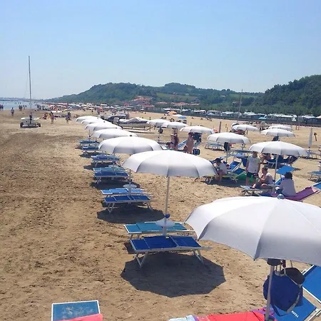 诺里纳露营旅馆