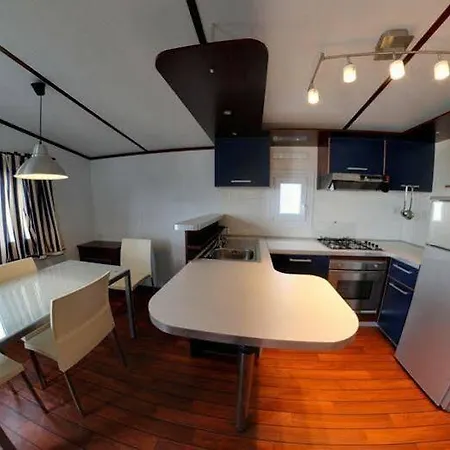 Norina مكان تخييم 3*