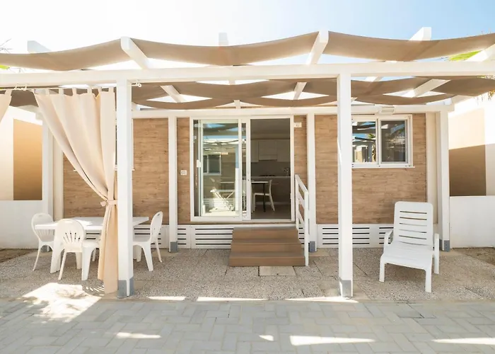 Norina Κάμπινγκ Πέζαρο