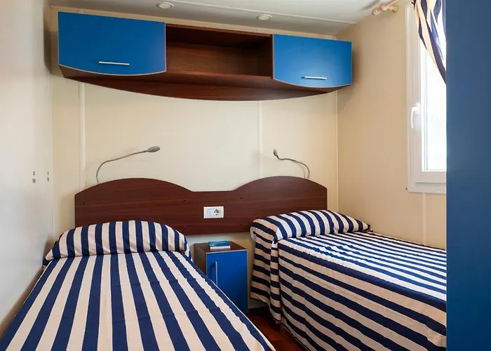 Κάμπινγκ Norina Πέζαρο