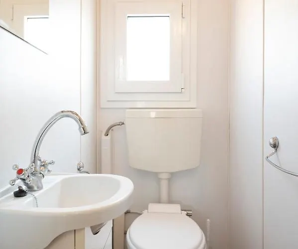 Κάμπινγκ Norina 3*