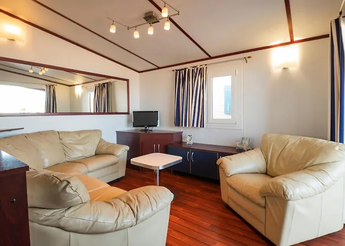 Norina 3* Πέζαρο